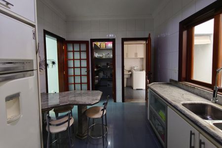 Casa de condomínio à venda com 247m², 3 quartos e 2 vagas Casa de condomínio à venda com 247m², 3 quartos e 2 vagasCozinha