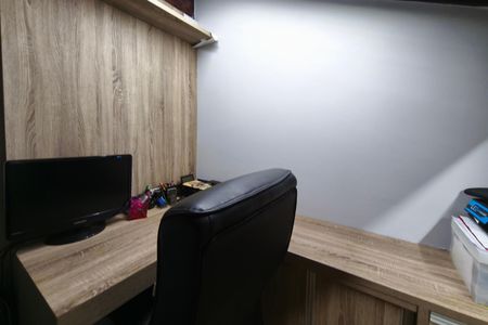 Casa de condomínio à venda com 247m², 3 quartos e 2 vagas Casa de condomínio à venda com 247m², 3 quartos e 2 vagasEscritório