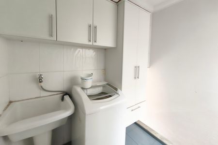 Casa de condomínio à venda com 247m², 3 quartos e 2 vagas Casa de condomínio à venda com 247m², 3 quartos e 2 vagasÁrea de Serviço