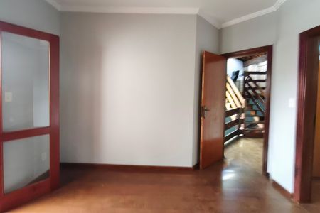 Casa de condomínio à venda com 247m², 3 quartos e 2 vagas Casa de condomínio à venda com 247m², 3 quartos e 2 vagasQuarto Suíte