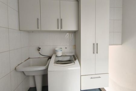 Casa de condomínio à venda com 247m², 3 quartos e 2 vagas Casa de condomínio à venda com 247m², 3 quartos e 2 vagasÁrea de Serviço