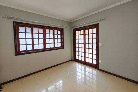 Casa de condomínio à venda com 247m², 3 quartos e 2 vagas Casa de condomínio à venda com 247m², 3 quartos e 2 vagasSala de TV
