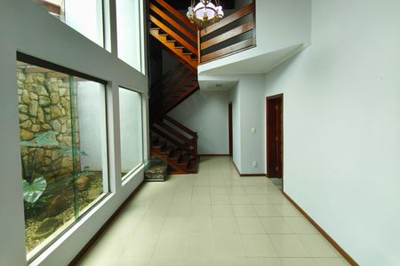 Casa de condomínio à venda com 247m², 3 quartos e 2 vagas Casa de condomínio à venda com 247m², 3 quartos e 2 vagasSala de Estar