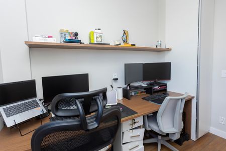 Apartamento à venda com 77m², 3 quartos e 2 vagasQuarto 2