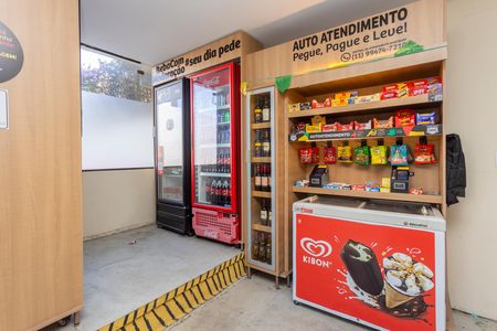 Apartamento à venda com 77m², 3 quartos e 2 vagasMercado 24h