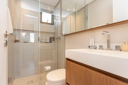 Apartamento à venda com 77m², 3 quartos e 2 vagasBanheiro da Suíte