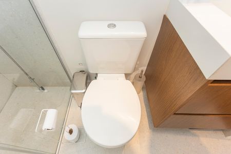 Apartamento à venda com 77m², 3 quartos e 2 vagasBanheiro da Suíte