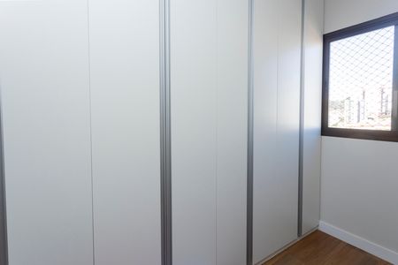Apartamento à venda com 77m², 3 quartos e 2 vagasQuarto 2