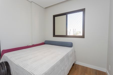 Apartamento à venda com 77m², 3 quartos e 2 vagasQuarto 3