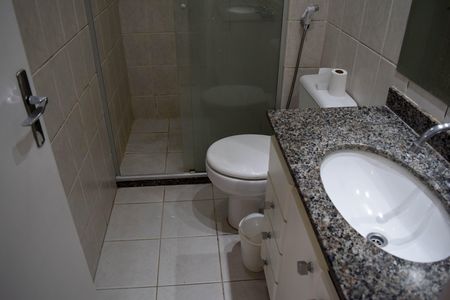 Apartamento para alugar com 68m², 3 quartos e 2 vagas Apartamento para alugar com 68m², 3 quartos e 2 vagasBanheiro
