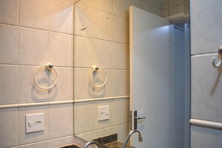 Apartamento para alugar com 68m², 3 quartos e 2 vagas Apartamento para alugar com 68m², 3 quartos e 2 vagasBanheiro Suíte