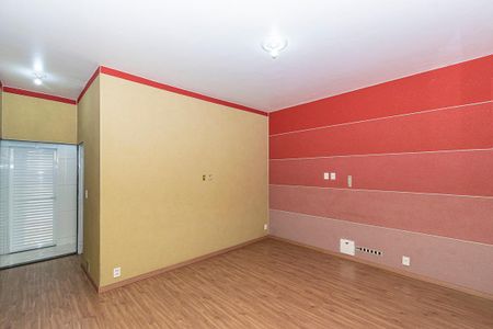 Sala de casa à venda com 3 quartos, 240m² em Coelho Neto, Rio de Janeiro