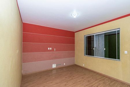 Sala de casa à venda com 3 quartos, 240m² em Coelho Neto, Rio de Janeiro