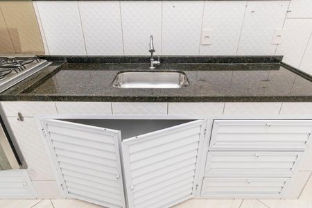 Casa à venda com 240m², 3 quartos e 3 vagas Casa à venda com 240m², 3 quartos e 3 vagasCozinha