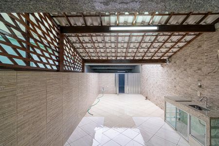 Casa à venda com 240m², 3 quartos e 3 vagas Casa à venda com 240m², 3 quartos e 3 vagasVista do Quarto 1