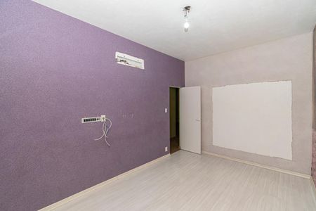 Casa à venda com 240m², 3 quartos e 3 vagas Casa à venda com 240m², 3 quartos e 3 vagasSuíte