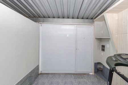 Casa à venda com 240m², 3 quartos e 3 vagas Casa à venda com 240m², 3 quartos e 3 vagasPortão da Garagem