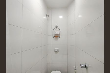 Apartamento para alugar com 74m², 2 quartos e sem vaga Apartamento para alugar com 74m², 2 quartos e sem vagaBanheiro de serviço