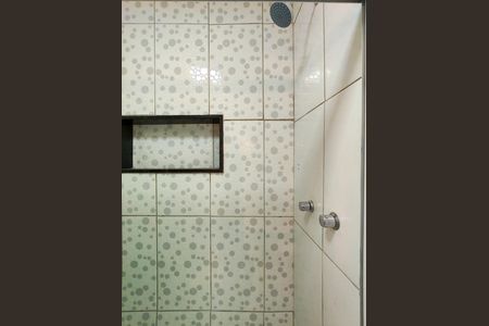 Apartamento para alugar com 74m², 2 quartos e sem vaga Apartamento para alugar com 74m², 2 quartos e sem vagaBanheiro Corredor
