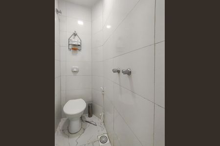 Banheiro de serviço de apartamento à venda com 2 quartos, 74m² em Engenho Novo, Rio de Janeiro