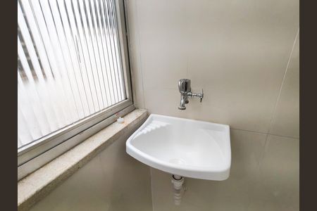 Apartamento para alugar com 74m², 2 quartos e sem vaga Apartamento para alugar com 74m², 2 quartos e sem vagaÁrea de Serviço