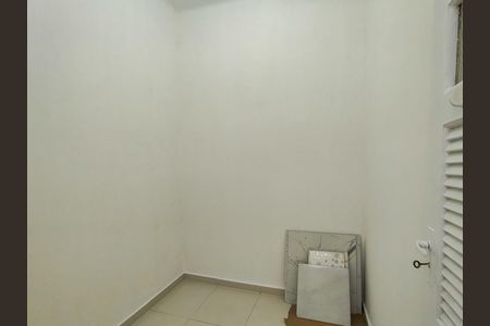 Apartamento para alugar com 74m², 2 quartos e sem vaga Apartamento para alugar com 74m², 2 quartos e sem vagaQuarto de Serviço
