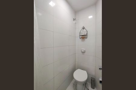 Apartamento para alugar com 74m², 2 quartos e sem vaga Apartamento para alugar com 74m², 2 quartos e sem vagaBanheiro de serviço