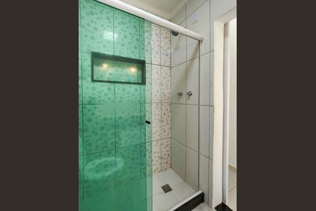 Apartamento para alugar com 74m², 2 quartos e sem vaga Apartamento para alugar com 74m², 2 quartos e sem vagaBanheiro Corredor