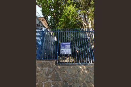 Casa à venda com 308m², 4 quartos e 1 vagaPlaquinha instalada em 12/06/26 - ZHLA-24