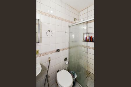 Casa à venda com 308m², 4 quartos e 1 vagaBanheiro da suite