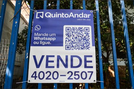 Casa à venda com 308m², 4 quartos e 1 vagaPlaquinha instalada em 12/06/26 - ZHLA-24