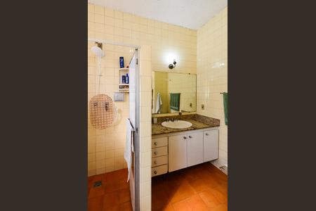Casa à venda com 308m², 4 quartos e 1 vagaBanheiro social