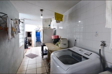 Casa à venda com 308m², 4 quartos e 1 vagaArea lavanderia