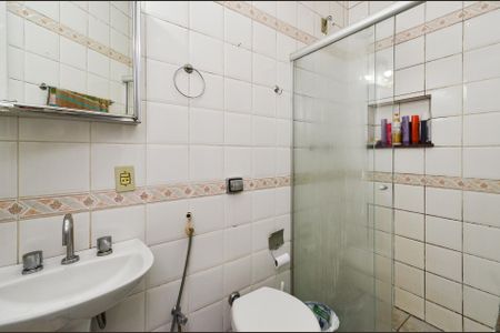 Casa à venda com 308m², 4 quartos e 1 vagaBanheiro da suite