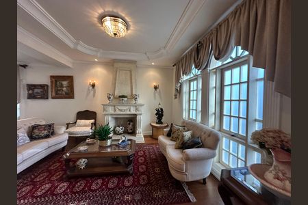 Casa de condomínio à venda com 675m², 4 quartos e 4 vagas Casa de condomínio à venda com 675m², 4 quartos e 4 vagasSala 1