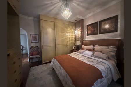 Casa de condomínio à venda com 675m², 4 quartos e 4 vagas Casa de condomínio à venda com 675m², 4 quartos e 4 vagasSuíte 1