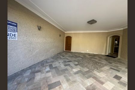 Casa de condomínio à venda com 675m², 4 quartos e 4 vagas Casa de condomínio à venda com 675m², 4 quartos e 4 vagasGaragem