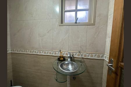 Casa de condomínio à venda com 675m², 4 quartos e 4 vagas Casa de condomínio à venda com 675m², 4 quartos e 4 vagasBanheiro 4
