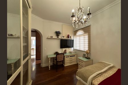Casa de condomínio à venda com 675m², 4 quartos e 4 vagas Casa de condomínio à venda com 675m², 4 quartos e 4 vagasSuíte 3