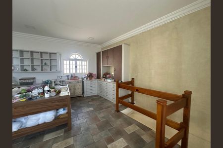 Casa de condomínio à venda com 675m², 4 quartos e 4 vagas Casa de condomínio à venda com 675m², 4 quartos e 4 vagasAteliê