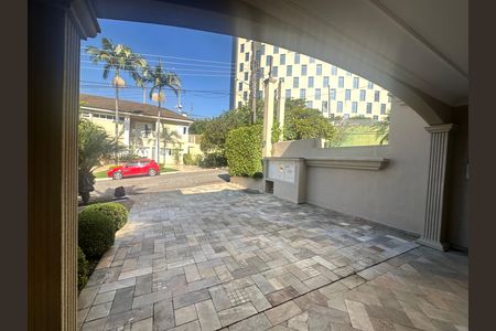 Casa de condomínio à venda com 675m², 4 quartos e 4 vagas Casa de condomínio à venda com 675m², 4 quartos e 4 vagasGaragem