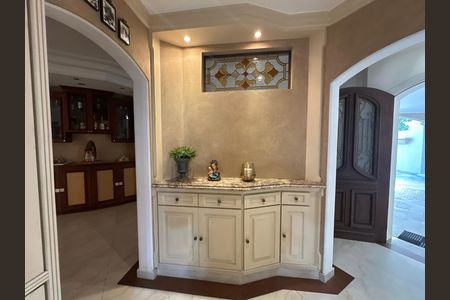 Casa de condomínio à venda com 675m², 4 quartos e 4 vagas Casa de condomínio à venda com 675m², 4 quartos e 4 vagasCozinha