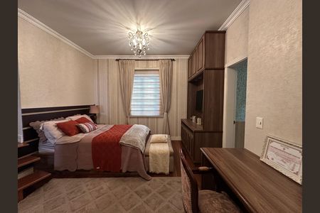 Casa de condomínio à venda com 675m², 4 quartos e 4 vagas Casa de condomínio à venda com 675m², 4 quartos e 4 vagasSuíte 2