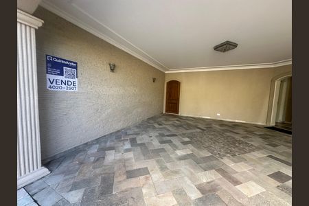 Casa de condomínio à venda com 675m², 4 quartos e 4 vagas Casa de condomínio à venda com 675m², 4 quartos e 4 vagasGaragem