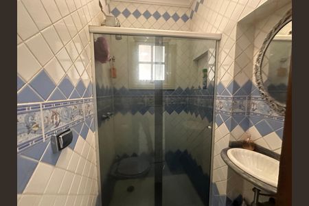 Casa de condomínio à venda com 675m², 4 quartos e 4 vagas Casa de condomínio à venda com 675m², 4 quartos e 4 vagasBanheiro 2
