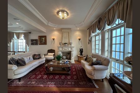 Casa de condomínio à venda com 675m², 4 quartos e 4 vagas Casa de condomínio à venda com 675m², 4 quartos e 4 vagasSala 1