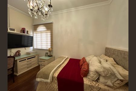 Casa de condomínio à venda com 675m², 4 quartos e 4 vagas Casa de condomínio à venda com 675m², 4 quartos e 4 vagasSuíte 3