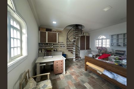 Casa de condomínio à venda com 675m², 4 quartos e 4 vagas Casa de condomínio à venda com 675m², 4 quartos e 4 vagasAteliê