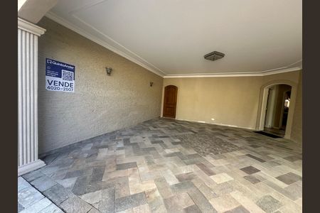 Casa de condomínio à venda com 675m², 4 quartos e 4 vagas Casa de condomínio à venda com 675m², 4 quartos e 4 vagasGaragem