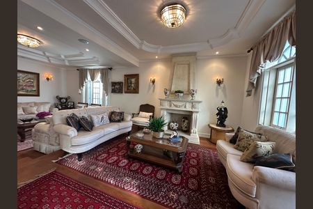 Casa de condomínio à venda com 675m², 4 quartos e 4 vagas Casa de condomínio à venda com 675m², 4 quartos e 4 vagasSala 1